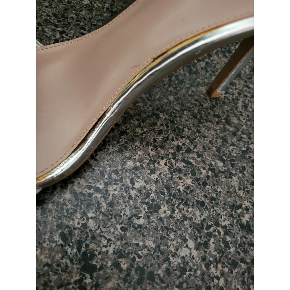 BETSEY JOHNSON Womens Broadway Silver Satin Crystal AnkleStrap Heel Pump Sz 9.5B